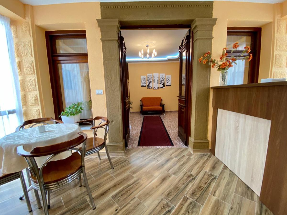 Vila A Hotel Korcza Zewnętrze zdjęcie